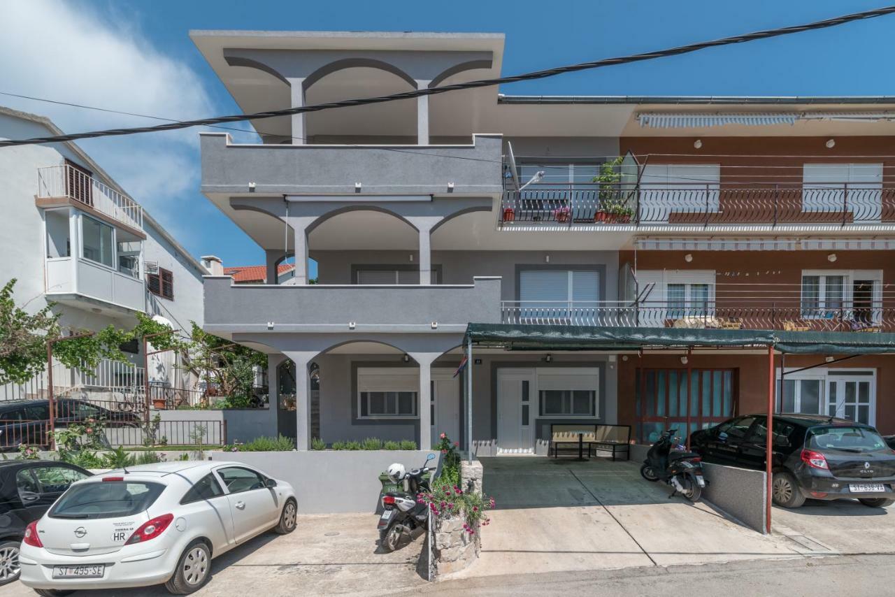 Apartment Bella Vita Trogir Bagian luar foto